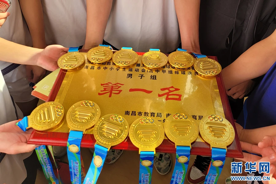 篮球教练如何帮助球员理解规则的重要性?_1